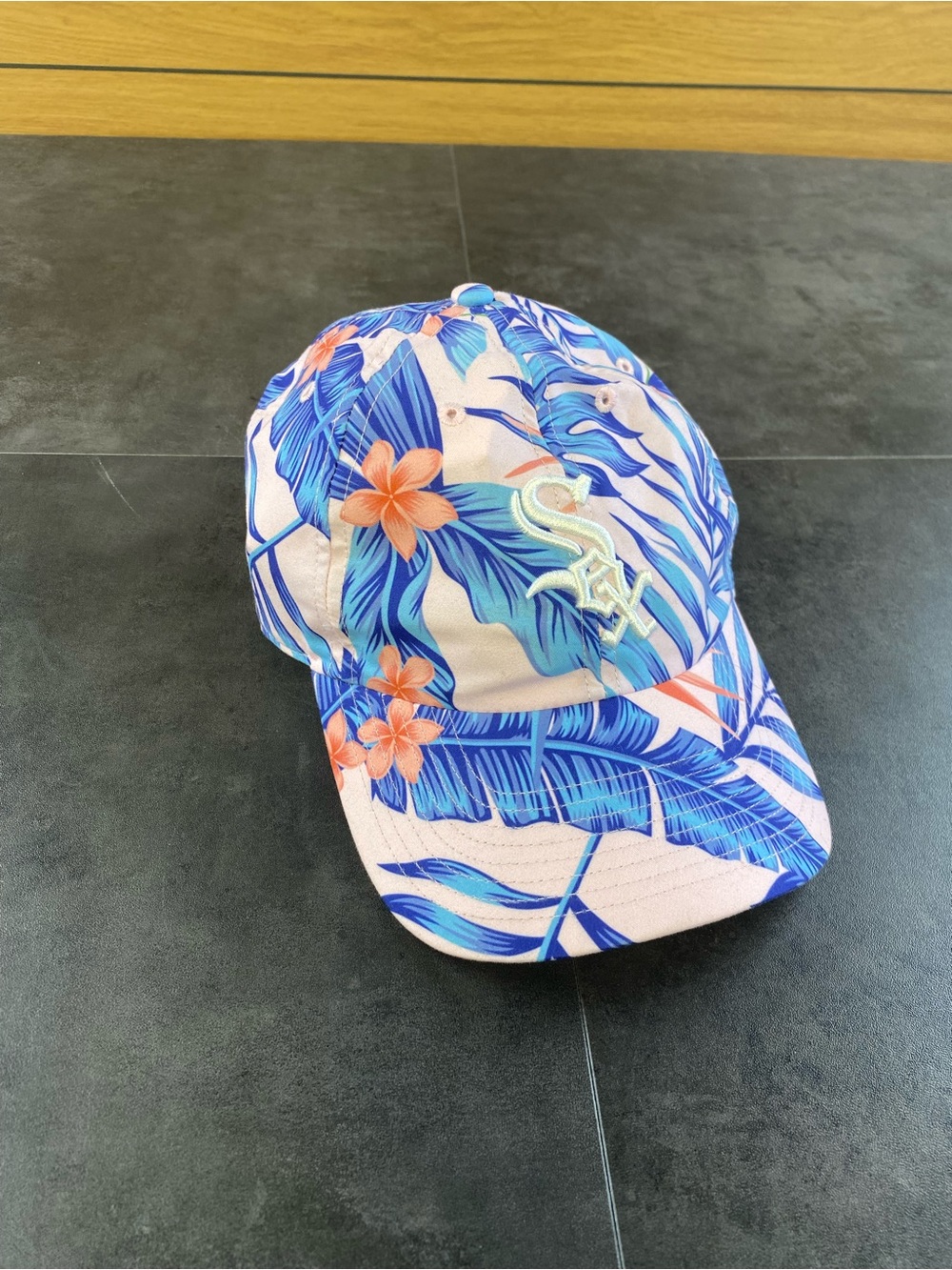 Chicago White Sox Floral Tropical Baseball Cap Strapback-NWOT
